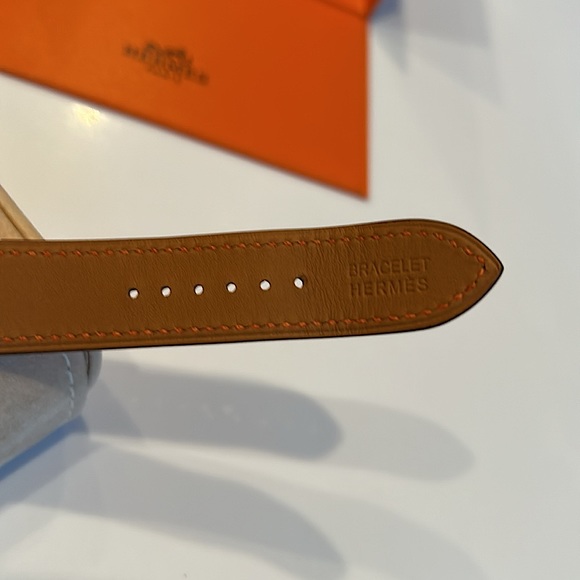 Authentic HERMES 31MM Cape Cod Watch. - Picture 7 of 9